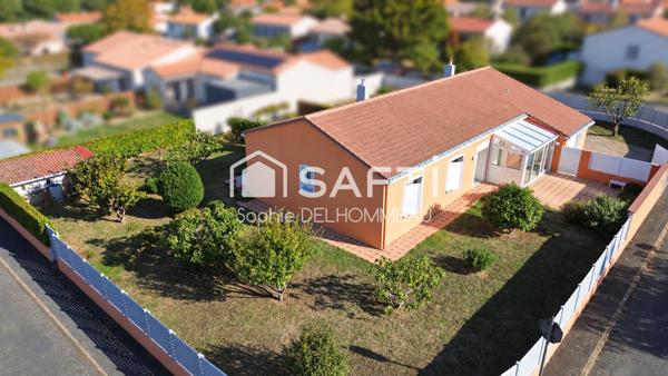 Maison plain pied 3 chambres, jardin, carport