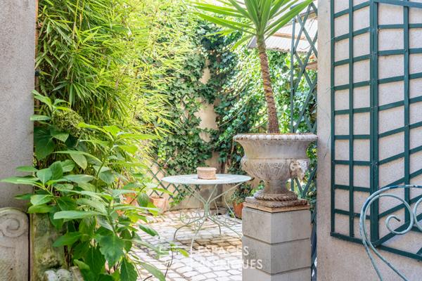 Appartement de charme avec cour dans le coeur historique de tours