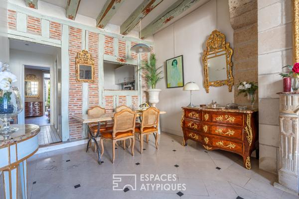 Appartement de charme avec cour dans le coeur historique de tours