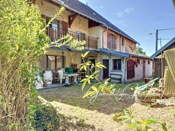 Découvrez cette magnifique maison chargée d'histoire !