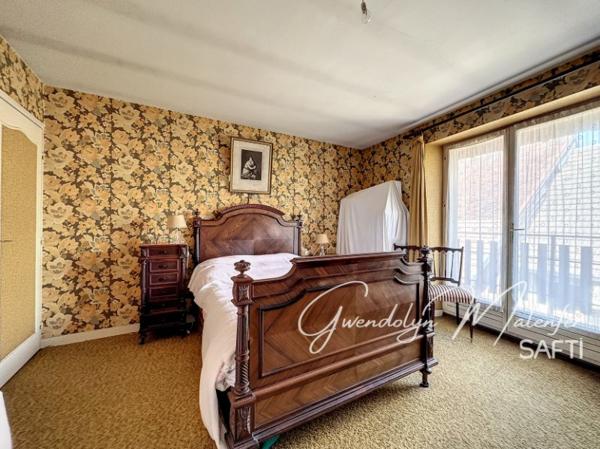 Découvrez cette magnifique maison chargée d'histoire !