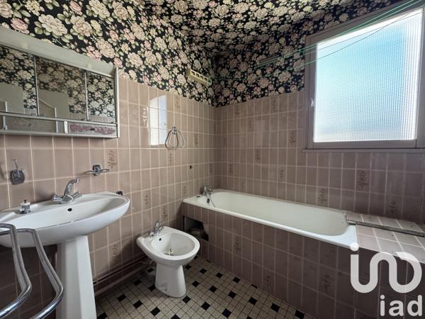 Immeuble à vendre 2 228 m² Le Dorat