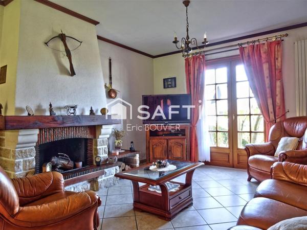 Charmante Camérica semi-individuelle avec véranda, garage, carport et jardin