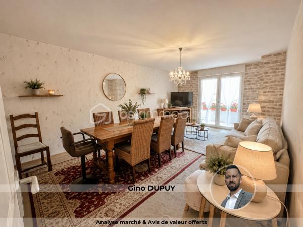 Le compromis idéal entre appartement et maison.

Situé dans le quartier prisé du Braden à Quimper, découvrez cet appartement T3 de 82 m² offrant de beaux volumes, une distribution fonctionnelle et un fort potentiel après une simple petite remise au goût du jour.

Au 1er étage d'une résidence bien entretenue avec ascenseur, l'appartement s'ouvre sur une entrée avec couloir et placards de rangement. Celui-ci dessert un agréable salon-séjour bénéficiant d'un accès direct à un balcon, idéal pour profiter des beaux jours.

La cuisine, indépendante, aménagée et équipée, offre un espace confortable et pratique au quotidien.

L'espace nuit se compose de deux chambres disposant chacune de placards intégrés, ainsi qu'une salle de bains équipée d'une double vasque. Un second balcon vient compléter l'ensemble et apporte un véritable confort de vie.

L'un des principaux atouts de ce bien réside dans son vaste garage privatif de 39 m² situé en sous-sol sécurisé. Rare sur le secteur, il dispose de l'électricité, d'un éclairage indépendant ainsi que d'une porte motorisée, permettant de stationner un véhicule tout en conservant un important espace de stockage, d'atelier ou de bricolage.

Côté prestations :

Résidence avec ascenseur
Appartement traversant et lumineux
Double balcon
Garage privatif de 39 m² en sous-sol 
Électricité et éclairage dans le garage
Porte de garage motorisée
Nombreux rangements
Menuiseries PVC double vitrage
Aucun gros travaux à prévoir

L'appartement est parfaitement habitable en l'état. Une simple petite remise au goût du jour permettra de le moderniser selon vos envies.

Vous bénéficierez d'un emplacement recherché, à proximité immédiate des commerces, écoles, services, transports en commun et principaux axes de circulation.

Un bien rare sur le secteur du Braden, idéal pour une résidence principale, un investissement patrimonial ou pour les acquéreurs recherchant de beaux volumes associés à un garage exceptionnel.

DPE : C 
Taxe Foncière : 1426€

- - - Visite uniquement sur rendez-vous - - -

Contact Exclusif : Gino Dupuy – BSK Immobilier
Votre Conseiller Immobilier sur Quimper et le Finistère Sud.
Avis de valeur OFFERT dans tout le Finistère Sud.

_________________________________________________

VENTE IMMOBILIÈRE – QUIMPER & Alentours
Échangeons sur votre projet, sans engagement, pour définir la meilleure stratégie de vente.

APPORTEURS D'AFFAIRES
Vous connaissez quelqu'un qui souhaite vendre ou acheter ?
Un simple message suffit pour initier un contact, je m'occupe du reste. Rémunération attractive.

COLLABORATION INTERCABINET
Discutons volontiers d'un partage de mandat ou d'un acheteur en recherche.

_________________________________________________

Honoraires charge vendeur : aucun frais d'agence supplémentaires pour vous.
Le prix affiché est votre prix final hors frais de notaire.