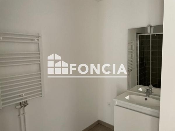 Location Appartement 2 pièces 39.25 m² - 10 PLACE DE LA FRATERNITE Angers 49000
