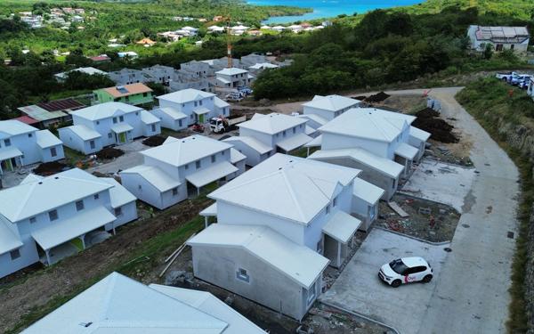 Maison à louer    4 pièces •  Le Diamant