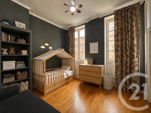 Maison à vendre  8 pièces - 191,90 m 2   MOULINS  - 03