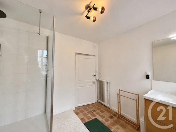 Maison à vendre  8 pièces - 191,90 m 2   MOULINS  - 03