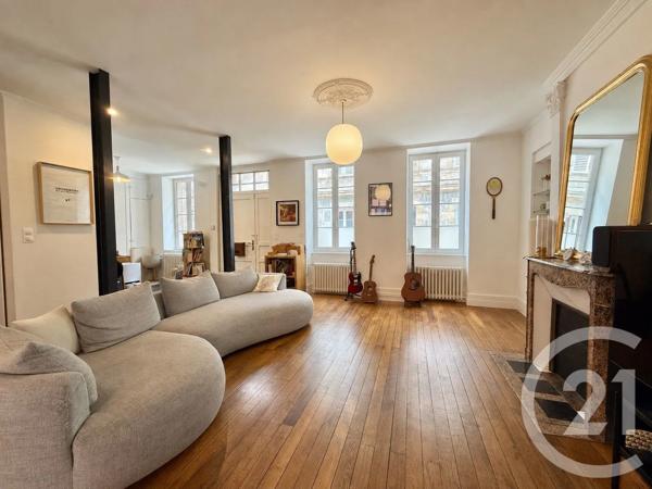 Maison à vendre  8 pièces - 191,90 m 2   MOULINS  - 03