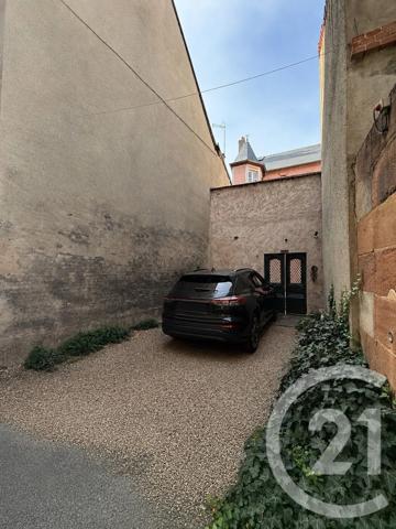 Maison à vendre  8 pièces - 191,90 m 2   MOULINS  - 03