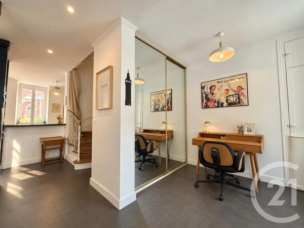 Maison à vendre  8 pièces - 191,90 m 2   MOULINS  - 03