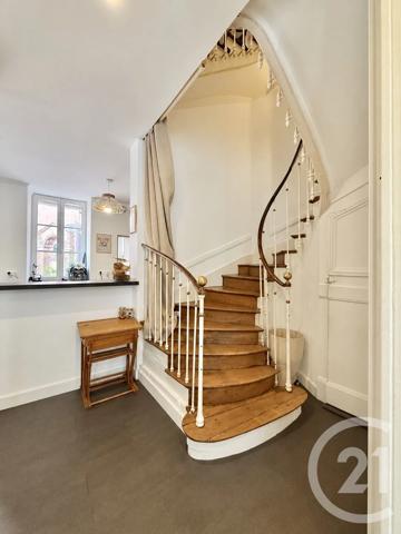 Maison à vendre  8 pièces - 191,90 m 2   MOULINS  - 03