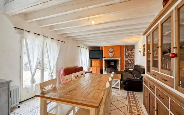 Maison à vendre    9 pièces • 225,35 m2 Morigny-Champigny