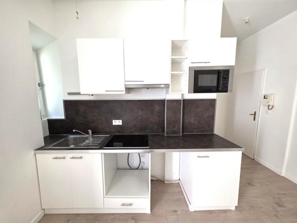 Appartement
                                                                                                                                                                                                                                                                                                                        3 pièce(s)                                                                                                                                                                                                          2 chambre(s)                                                                                                                                                                                                          54  m²