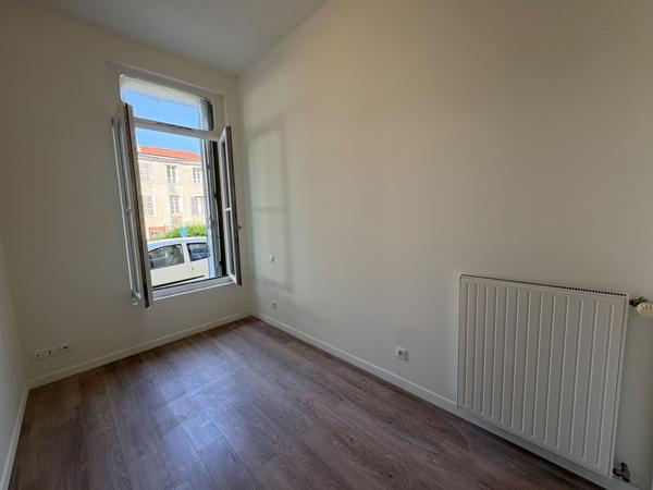 Appartement
                                                                                                                                                                                                                                                                                                                        3 pièce(s)                                                                                                                                                                                                          2 chambre(s)                                                                                                                                                                                                          54  m²