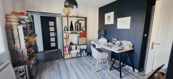 Maison lumineuse, 5 chambres avec piscine et vue sur la nature