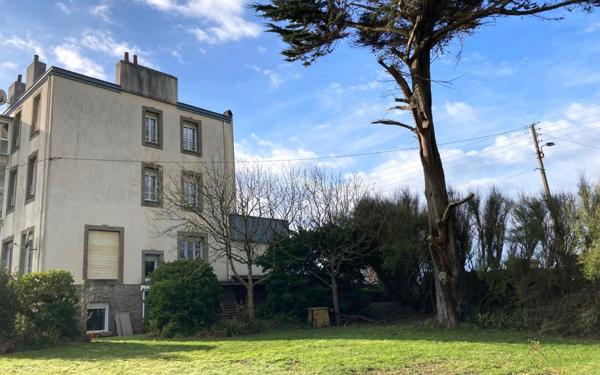 Immeuble à vendre    13 pièces •  Douarnenez