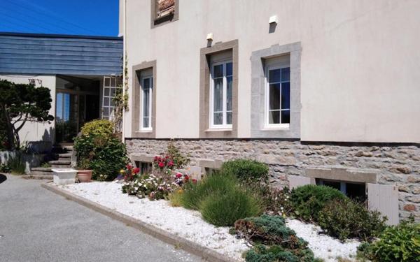 Immeuble à vendre    13 pièces •  Douarnenez