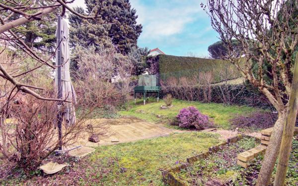 Maison à vendre    3 pièces • 88,48 m2 Saint-Martin-la-Plaine