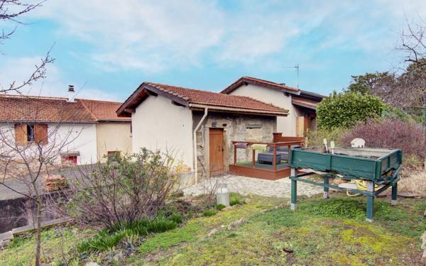 Maison à vendre    3 pièces • 88,48 m2 Saint-Martin-la-Plaine