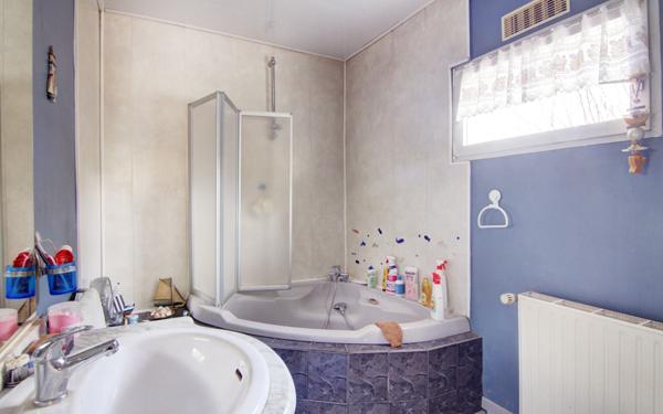 Maison à vendre    3 pièces • 88,48 m2 Saint-Martin-la-Plaine