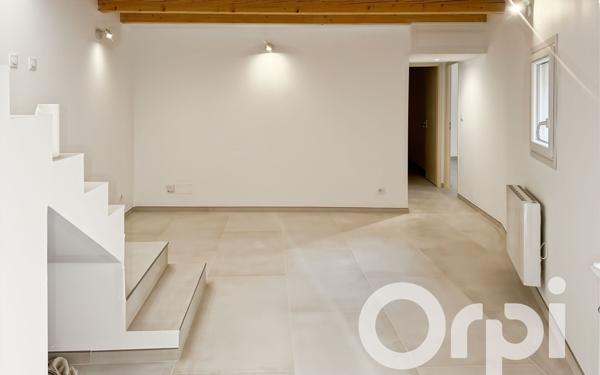 Maison à vendre    4 pièces •  Jonquières-Saint-Vincent