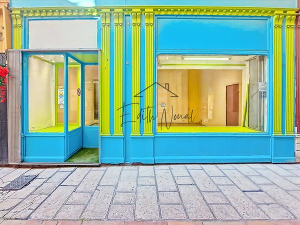 Millau (12100) LOCAL COMMERCIAL HYPER CENTRE - VENDU LIBRE DE TOUTE OCCUPATION