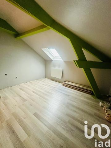 Appartement 5 pièces de 120 m² à Bruay-la-Buissière (62700)