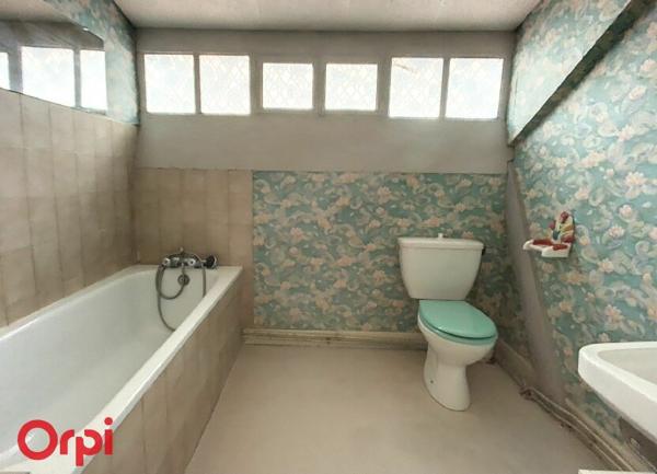 Maison à vendre    4 pièces •  Bézenet