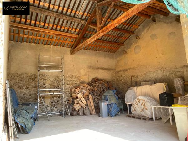 Salon-de-Provence (13300) Deux habitations + dépendances - 310 m² sur 3 570 m² – Fort potentiel