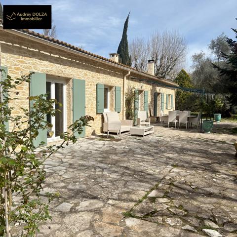 Salon-de-Provence (13300) Deux habitations + dépendances - 310 m² sur 3 570 m² – Fort potentiel