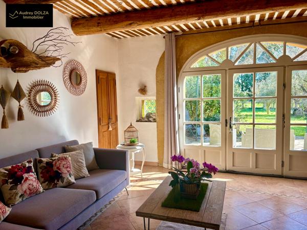 Salon-de-Provence (13300) Deux habitations + dépendances - 310 m² sur 3 570 m² – Fort potentiel