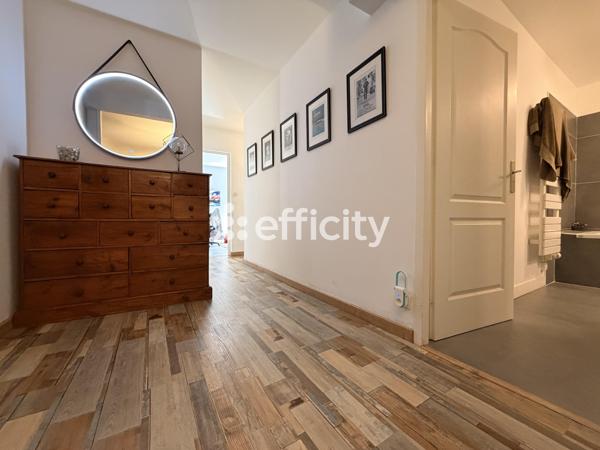 Appartement
         5 pièces
        - 150 m² Exclusivité 550 000 € *