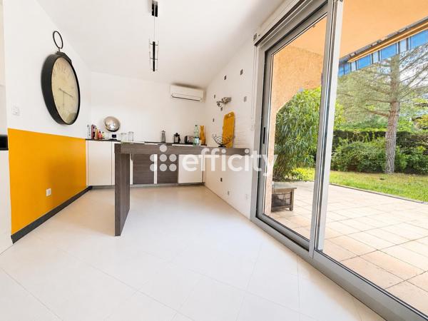 Appartement
         5 pièces
        - 150 m² Exclusivité 550 000 € *