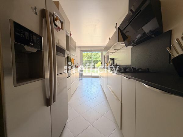 Appartement
         5 pièces
        - 150 m² Exclusivité 550 000 € *