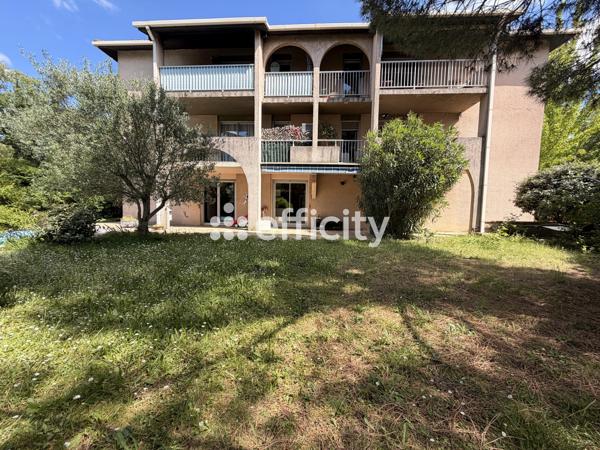 Appartement
         5 pièces
        - 150 m² Exclusivité 550 000 € *
