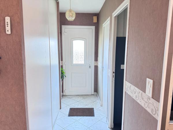 Maison de 75 m² avec Dépendance à Rénover – Centre de Castelculier