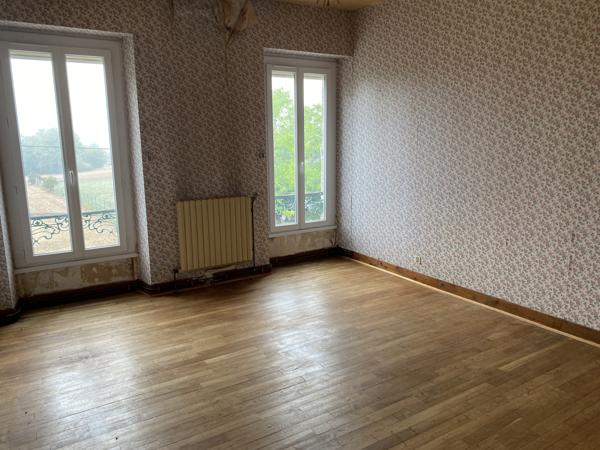 Maison à vendre à Javerlhac-et-la-Chapelle-Saint-Robert (24300) - Dordogne