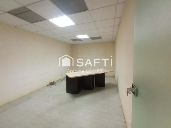 Locaux commerciaux de 352 m² en 2 espaces distincts