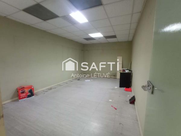 Locaux commerciaux de 352 m² en 2 espaces distincts