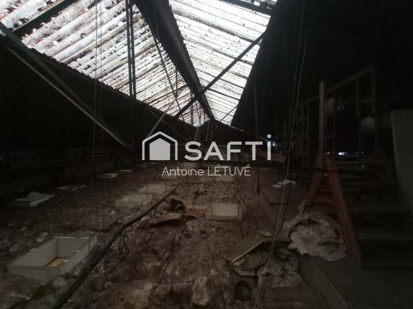 Locaux commerciaux de 352 m² en 2 espaces distincts