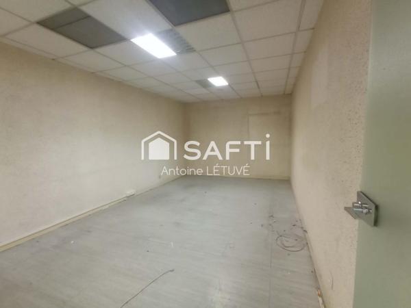 Locaux commerciaux de 352 m² en 2 espaces distincts