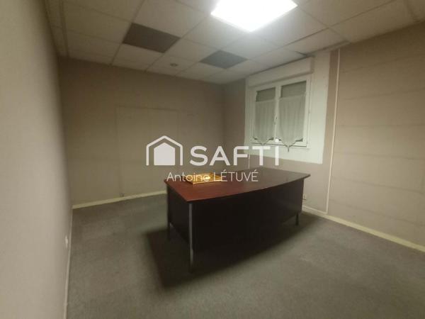 Locaux commerciaux de 352 m² en 2 espaces distincts