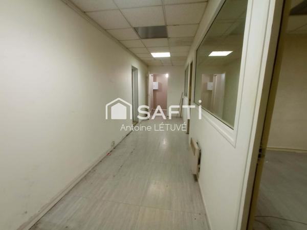 Locaux commerciaux de 352 m² en 2 espaces distincts