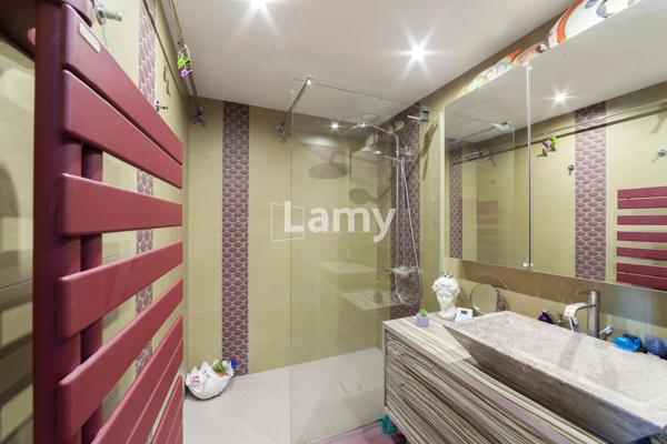 Appartement t2 avec cave et stationnement intérieur