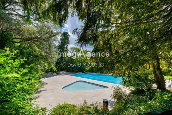 Appartement à ECULLY, 69130 - 5 pièces 120m²