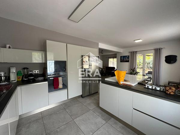 A VENDRE 83470 SAINT MAXIMIN LA SAINTE BAUME MAISON T5 DE 130M² SUR 2160M² DE JARDIN GARAGE DEPENDANCE PISCINE