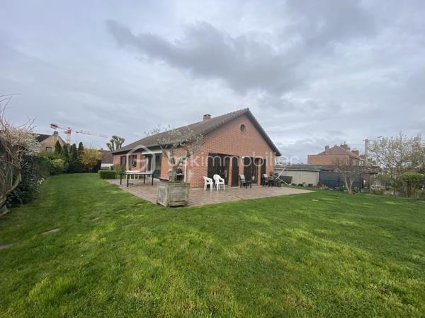 Terrain de 2 200 m²