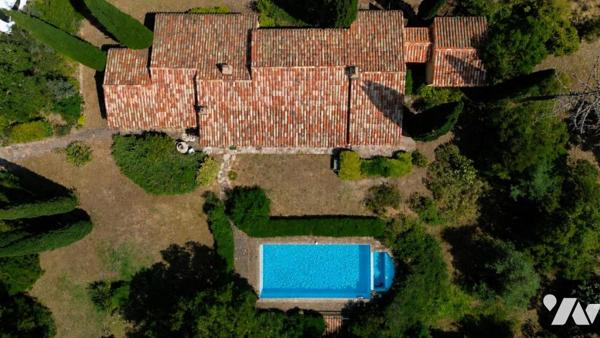Le Muy – Villa provençale de plain-pied avec piscine et studio au Domaine Les Charles