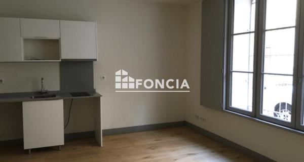 Location Studio 27.6 m² - Sète 34200